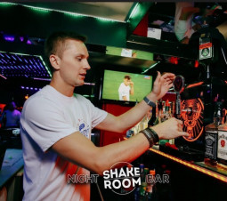   Shake room 